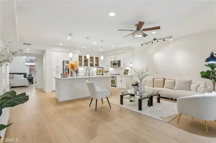 617 Rockefeller, Irvine, CA 92612 - #2