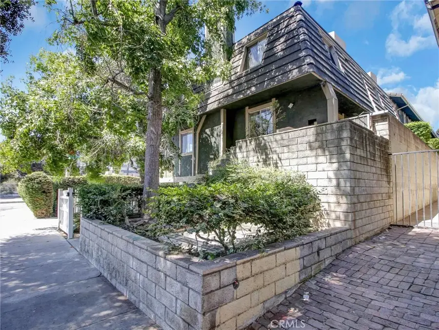 379 N Mentor Avenue #1, Pasadena, CA 91106 - #2