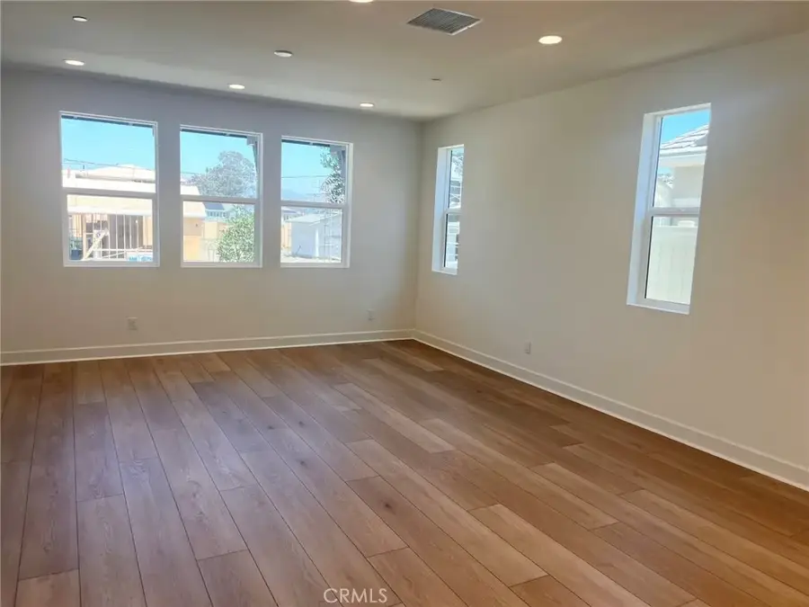 485 Tracy Place, San Buenaventura Ventura, CA 93004 - #3