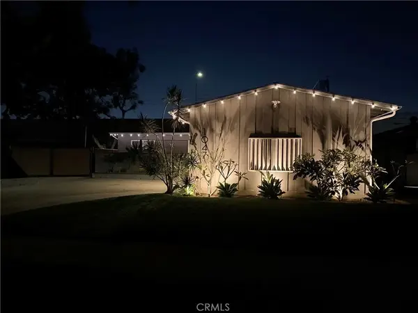 1047 Sherwood, Santa Ana, CA 92706