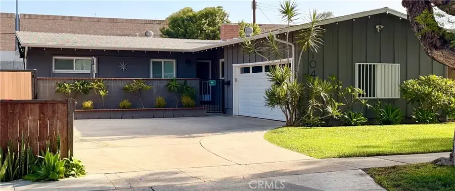 1047 Sherwood, Santa Ana, CA 92706 - #2