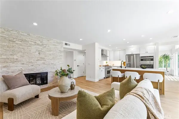 8 Del Rey #17, Irvine, CA 92612