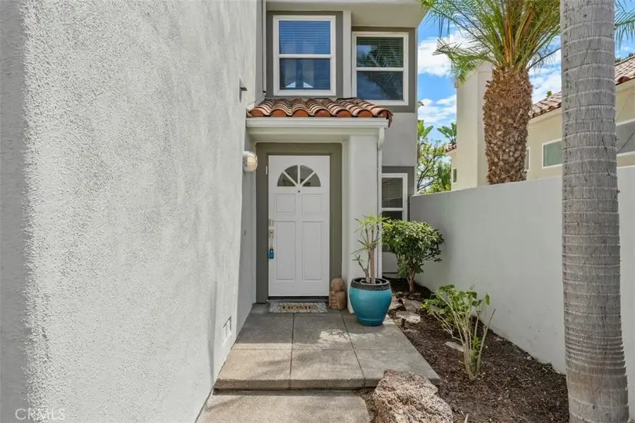 27 Almeria, Irvine, CA 92614 - #2
