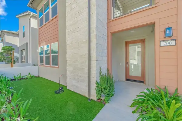 200 Zawn, Irvine, CA 92618