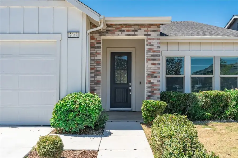 2048 N Mitchell Street, Hanford, CA 93230 - #3