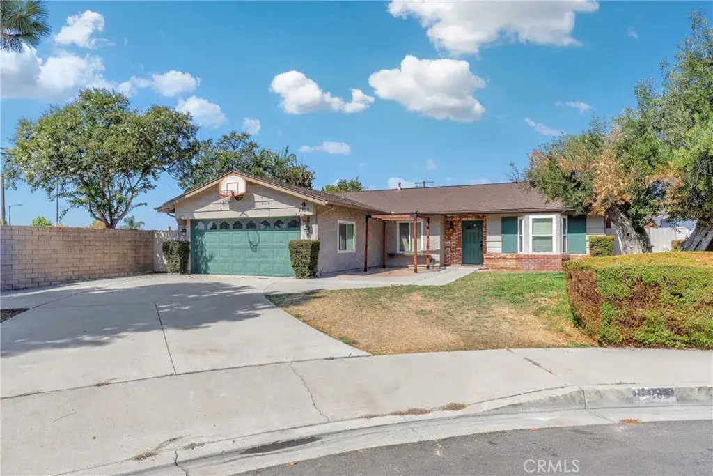 2158 Holly Ave, Ontario, CA 91762 - #1