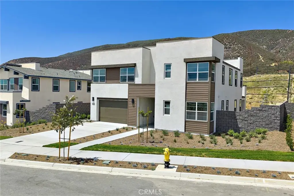 16062 Butterfly Drive, Fontana, CA 92336 - #1