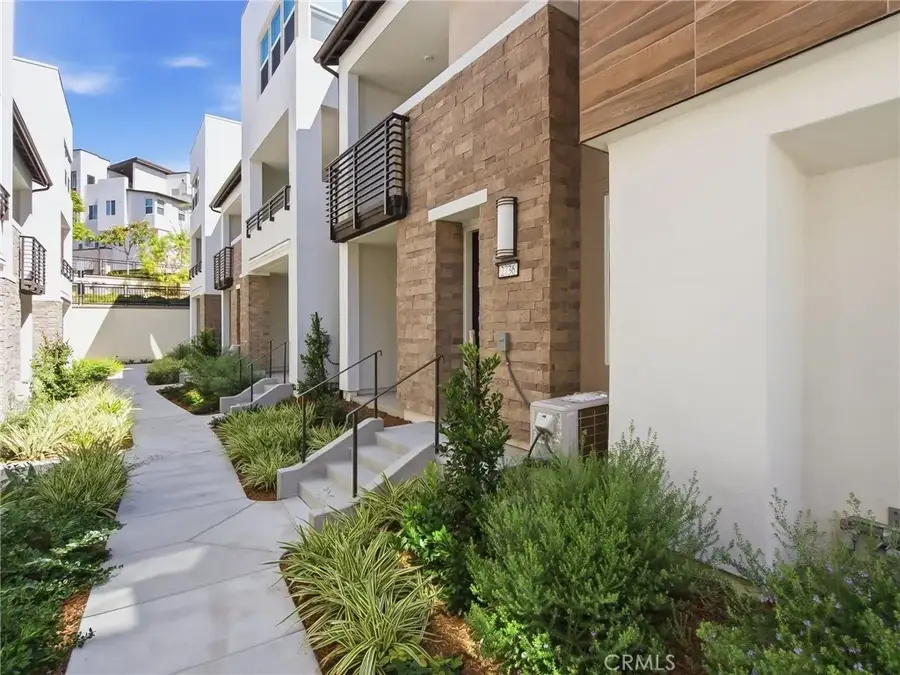 2736 Everly Drive, San Diego, CA 92108 - #3