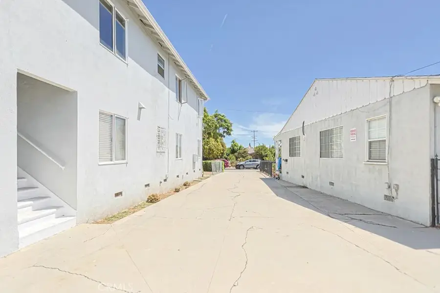 1139 E 67th Street, Inglewood, CA 90302 - #3