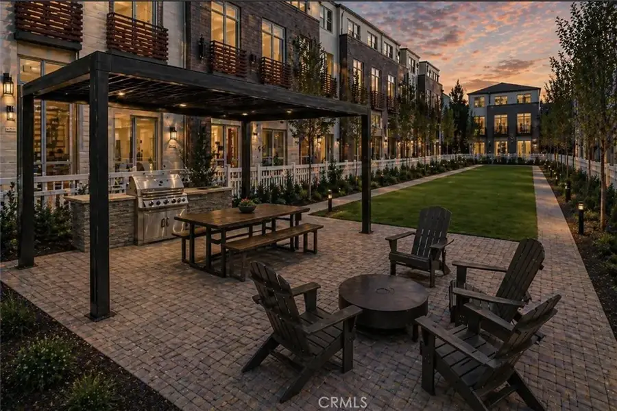 1304 W W Oak Crest Paseo, Ontario, CA 91762 - #2