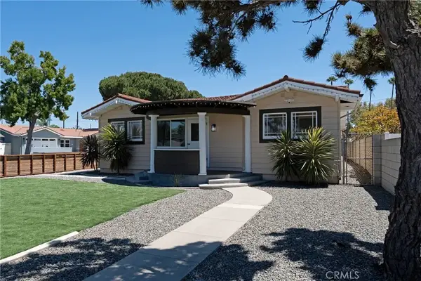 1104 W Palm Avenue, Orange, CA 92868