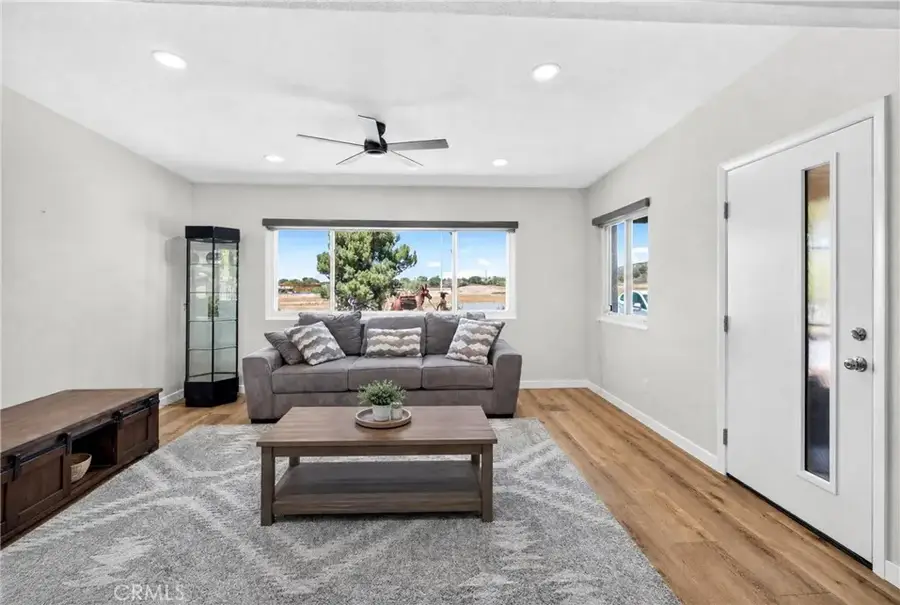 32800 Los Encinos Road, Temecula, CA 92592 - #2