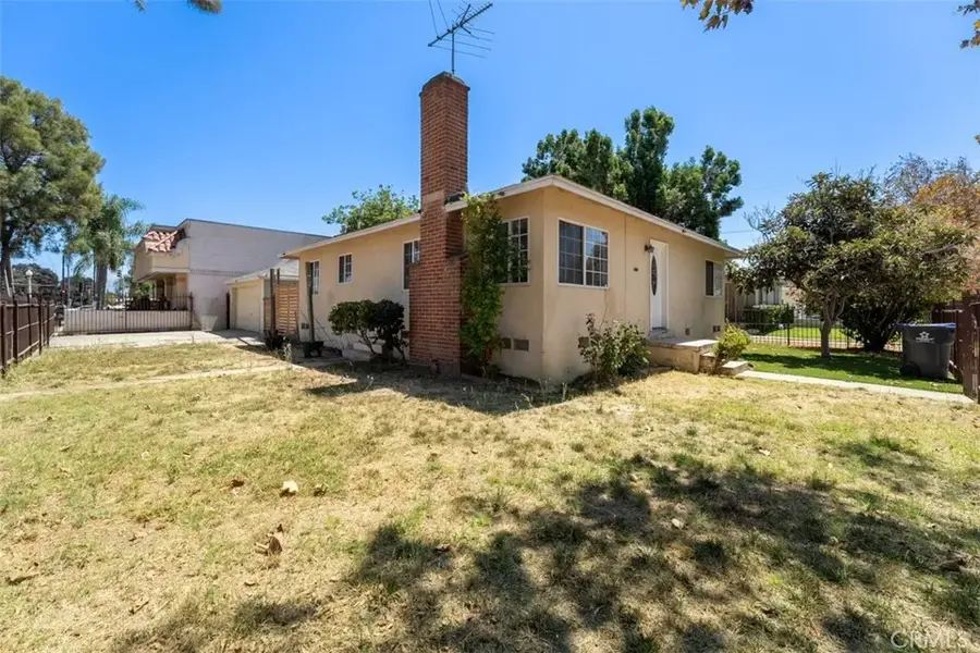 2101 S Sycamore, Santa Ana, CA 92707 - #2