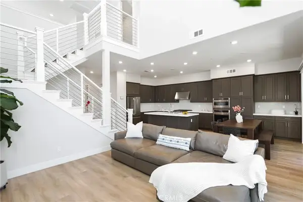 109 Glance, Irvine, CA 92618