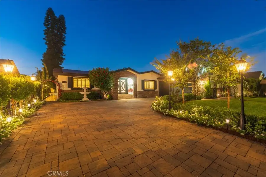 1861 W Chalet, Anaheim, CA 92804 - #2