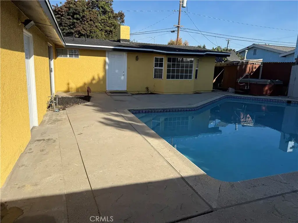 2435 W Broadway, Anaheim, CA 92804 - #1