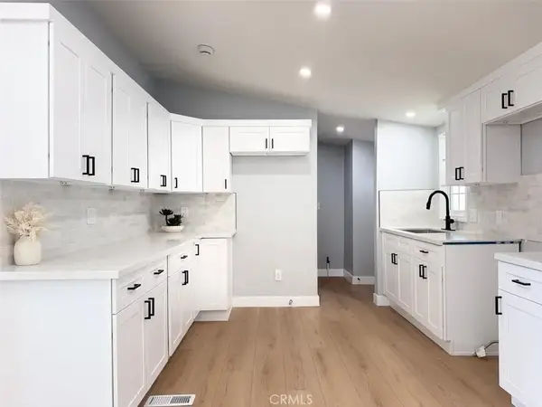 301 Duke Lane #16, Santa Ana, CA 92704
