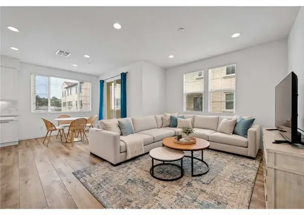 322 Ford Road, Costa Mesa, CA 92627