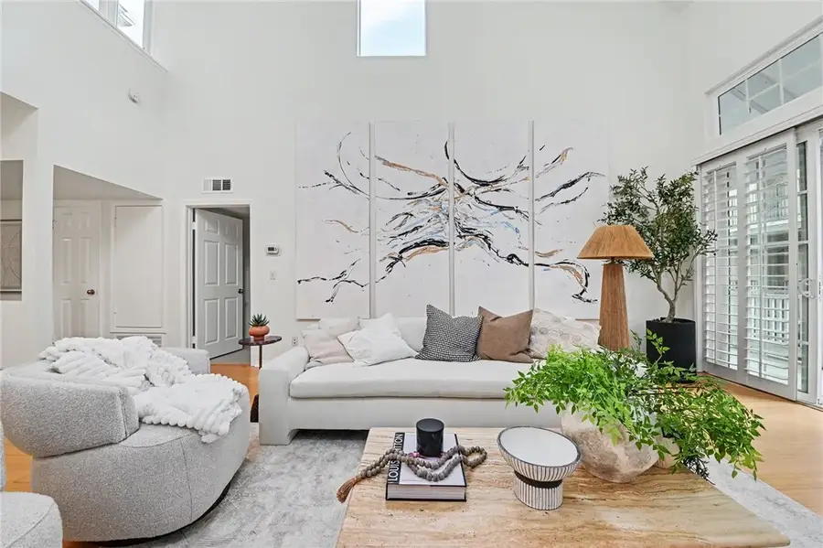11667 Gorham #304, Los Angeles, CA 90049 - #2