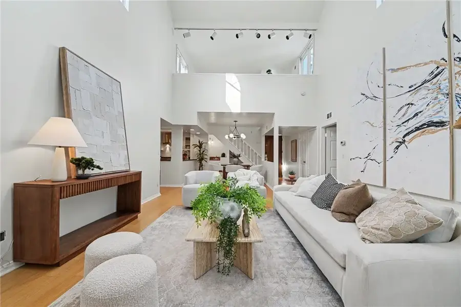 11667 Gorham #304, Los Angeles, CA 90049 - #3