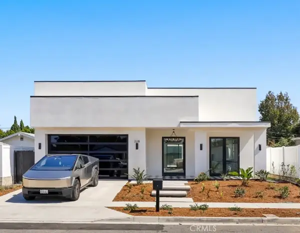 228 Costa Mesa Street, Costa Mesa, CA 92627
