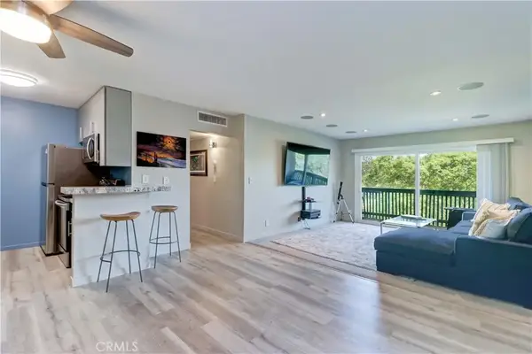 576 N Bellflower Boulevard #303, Long Beach, CA 90814