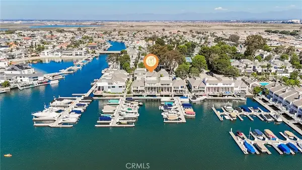 16433 Wimbledon, Huntington Beach, CA 92649