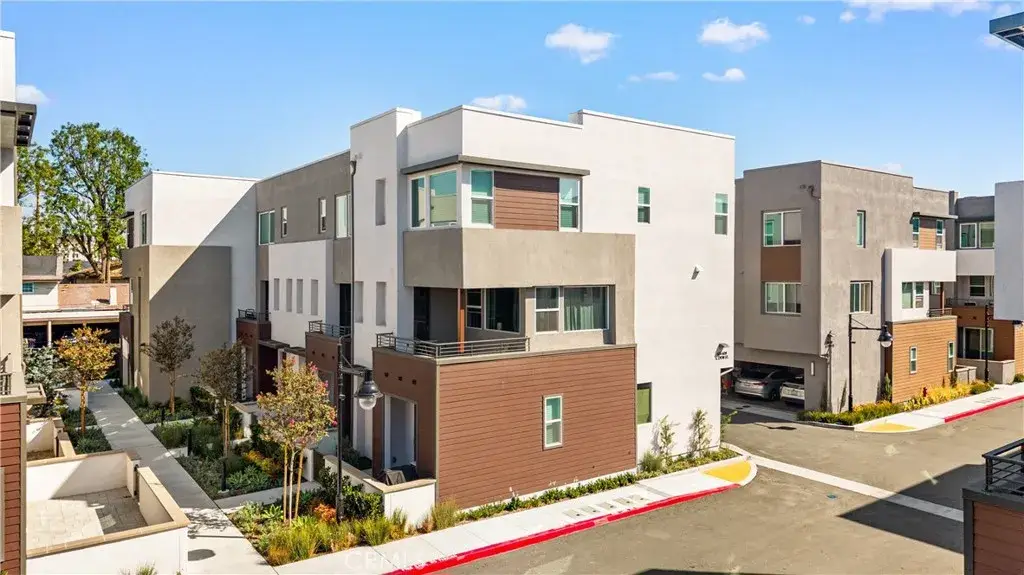 603 S Lyon, Santa Ana, CA 92705 - #1