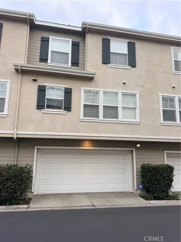 6227 Pacific Pointe, Huntington Beach, CA 92648