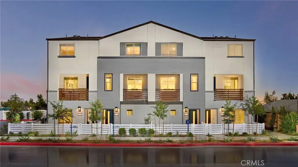 1310 W Oakcrest Paseo, Ontario, CA 91762 - #1