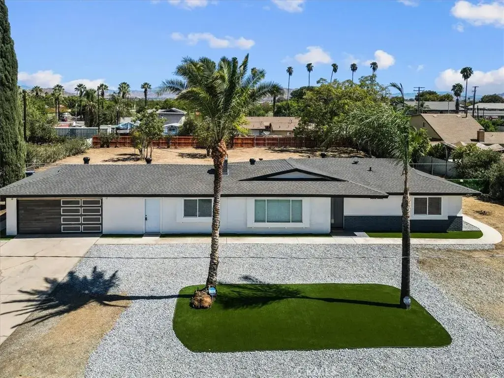 1025 Richards, Perris, CA 92571 - #1