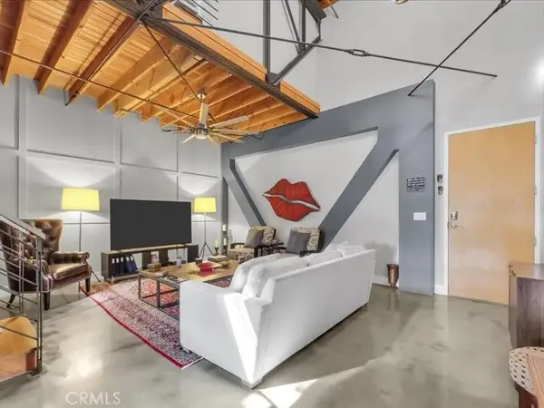 1100 E 3rd #204, Long Beach, CA 90802