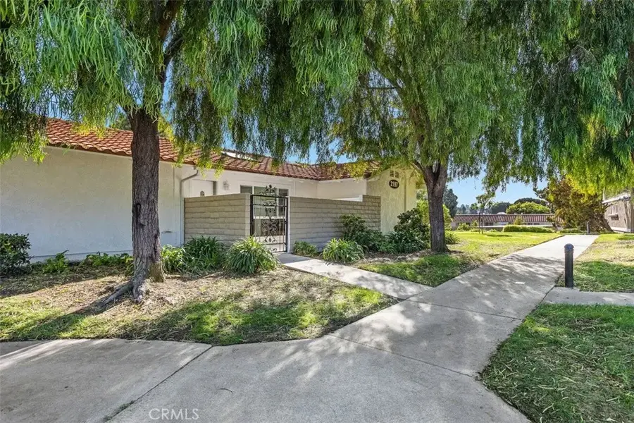 2197 Via Mariposa East #B, Laguna Woods, CA 92637 - #2
