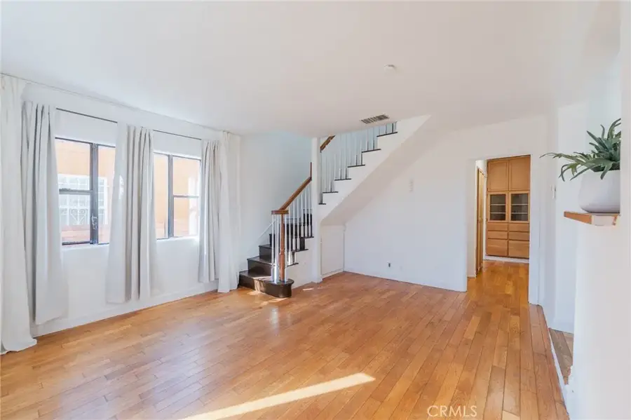 533 W 113th, Los Angeles, CA 90044 - #3