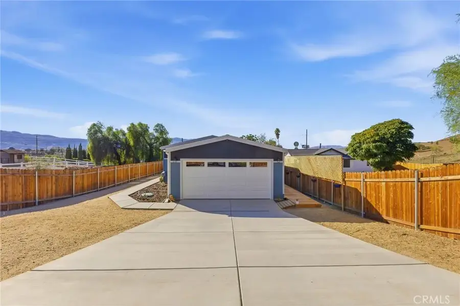 511 Lookout Street, Lake Elsinore, CA 92530 - #2