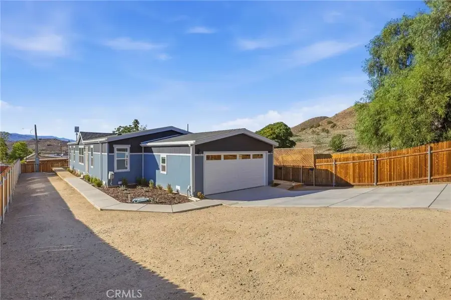 511 Lookout Street, Lake Elsinore, CA 92530 - #3
