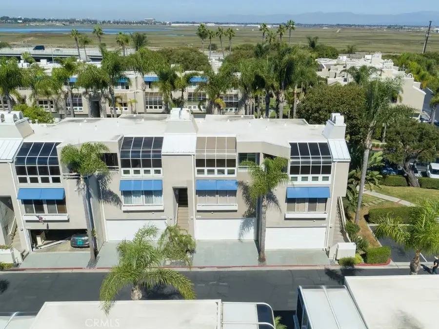 3393 Tempe, Huntington Beach, CA 92649 - #3