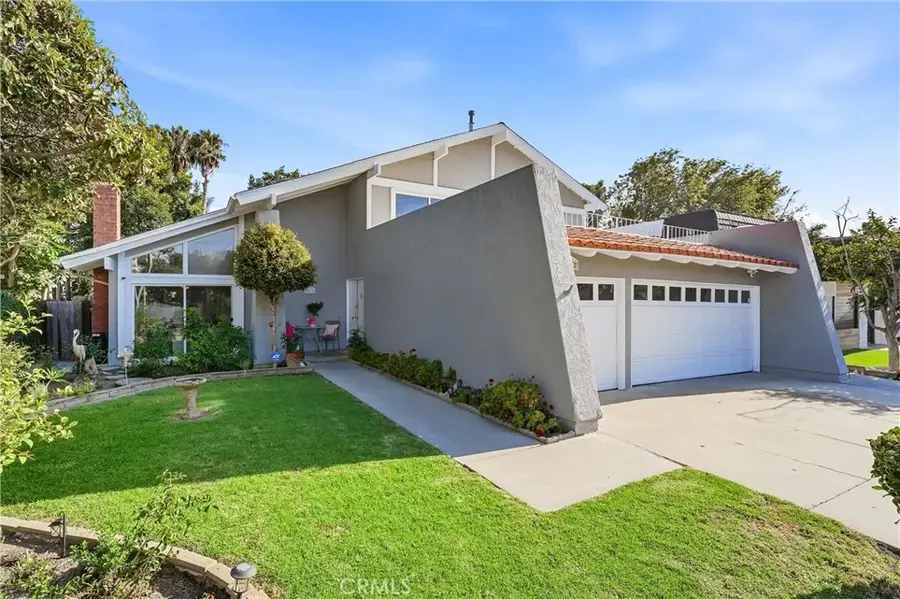 5872 Meadowbrook Drive, Huntington Beach, CA 92649 - #2