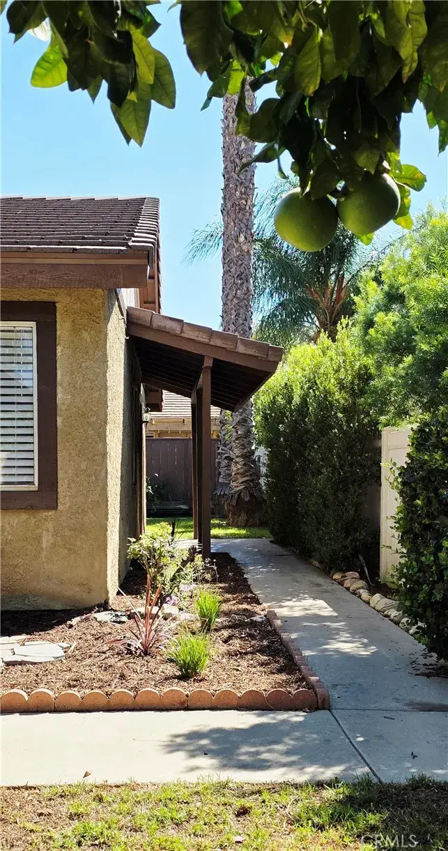 23512 Lampara Drive, Valencia, CA 91355 - #3