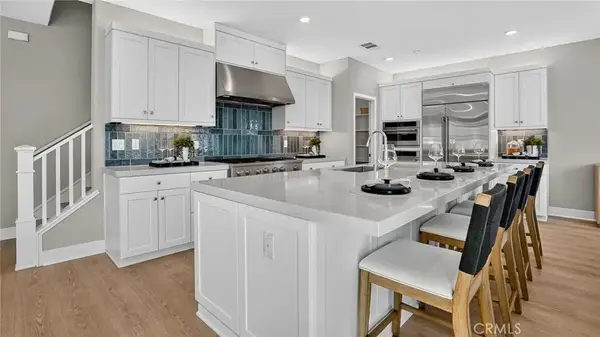 27147 Prominence Lane, Valencia, CA 91381