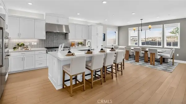 28004 Plateau Terrace, Valencia, CA 91381