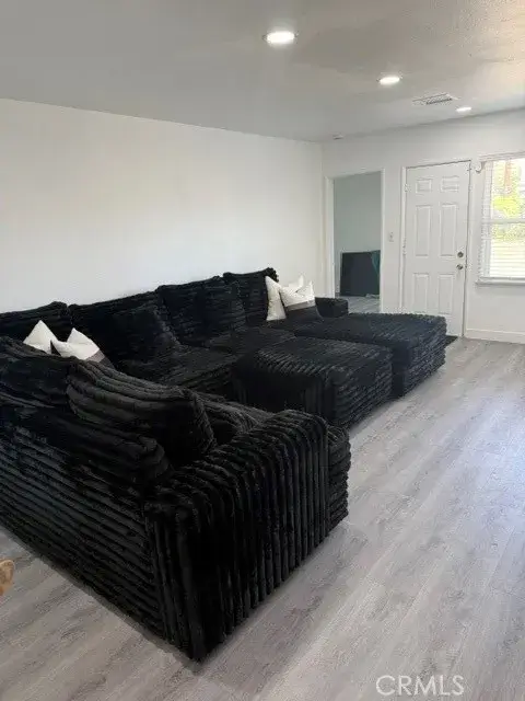2960 8th Avenue, Los Angeles, CA 90018 - #3