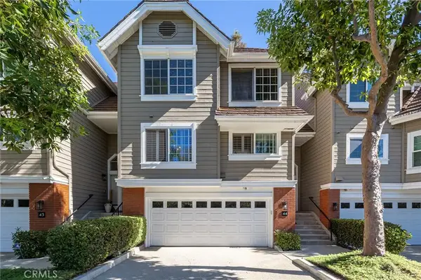 20950 Oxnard Street #44, Woodland Hills, CA 91367