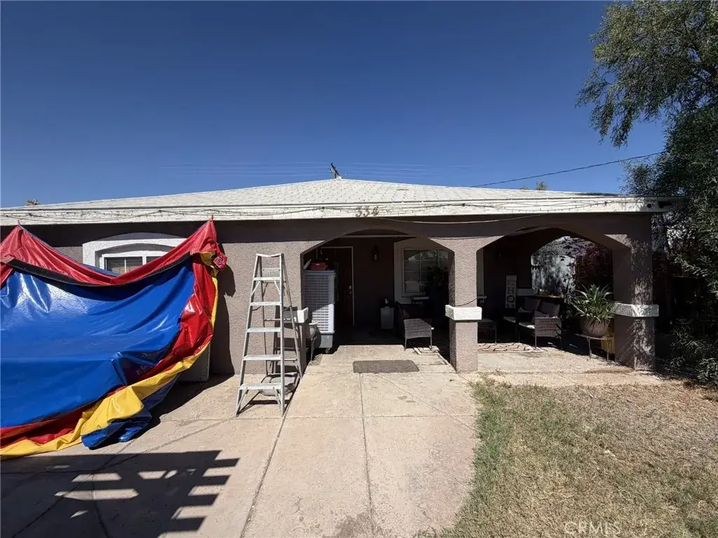 334 E Orange Ave, El Centro, CA 92243 - #1