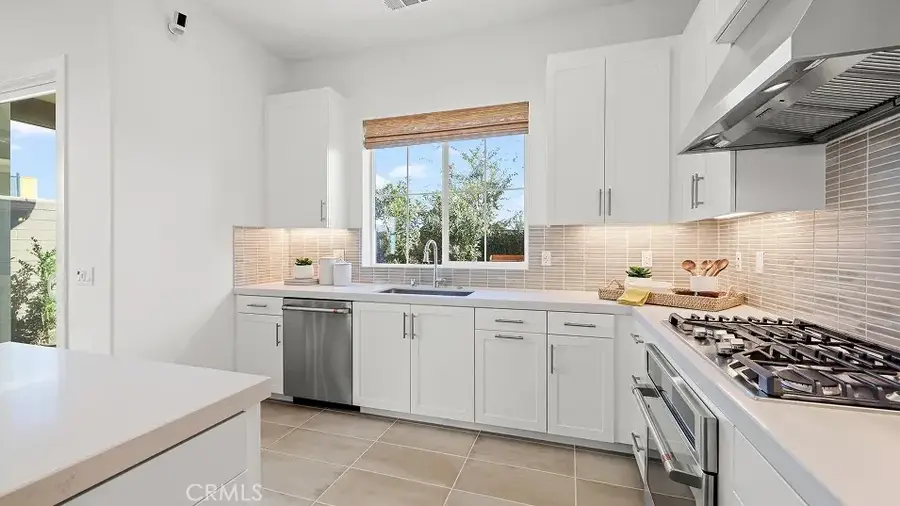 433 Glory Avenue, Rancho Mission Viejo, CA 92694 - #3