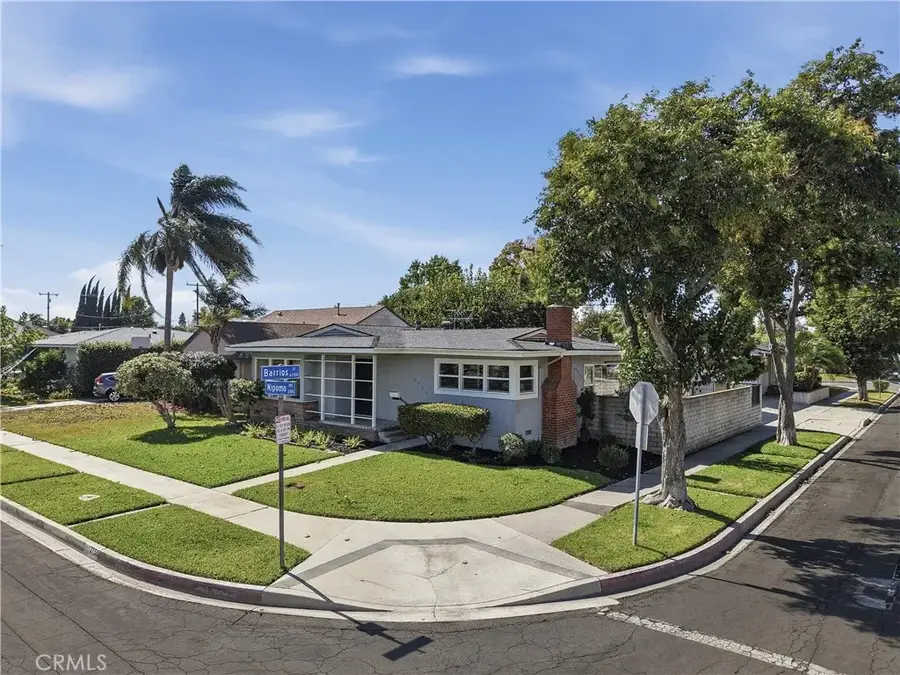 2755 Nipomo Avenue, Long Beach, CA 90815 - #2