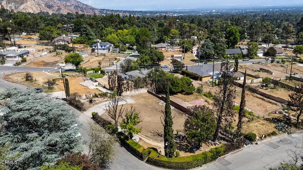 1068 Dolores Dr, Altadena, CA 91001 - Image #1