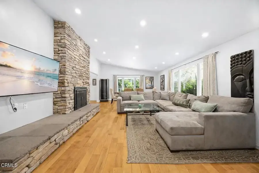 5524 Ocean View Boulevard, La Canada Flintridge, CA 91011 - Image #2