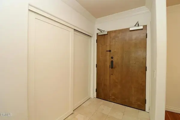 3855 Ingraham Street #204, Los Angeles, CA 90005