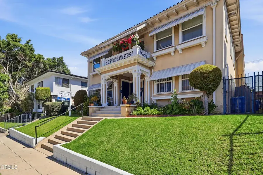 142 S Manhattan Place, Los Angeles, CA 90004 - #2